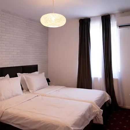Moise House - Kosher Aparthotel Bucharest Exterior photo