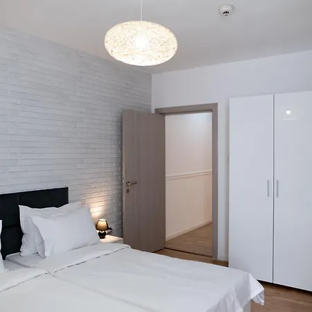Moise House - Kosher Aparthotel Bucharest Exterior photo