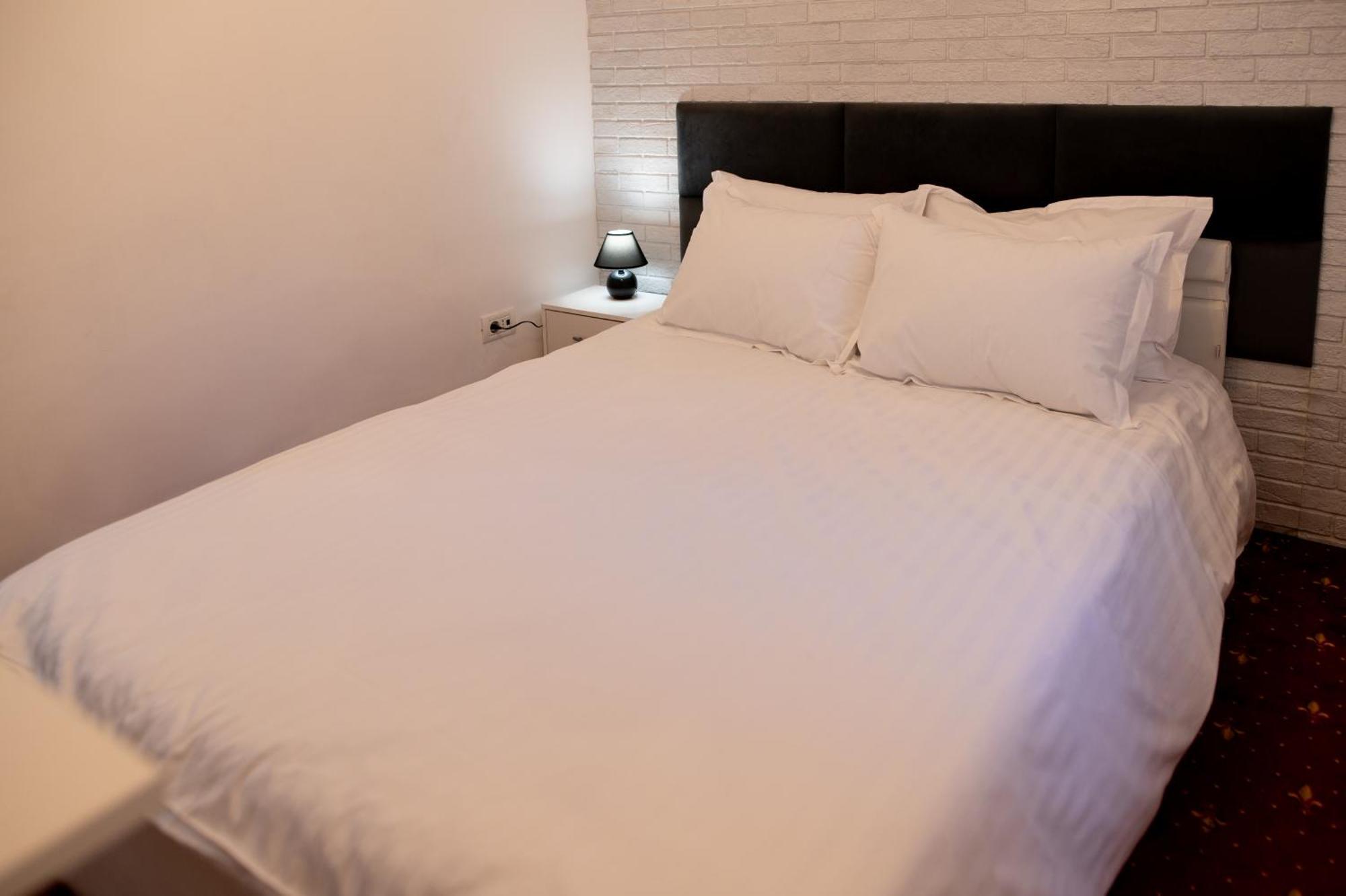 Moise House - Kosher Apartment Bucharest