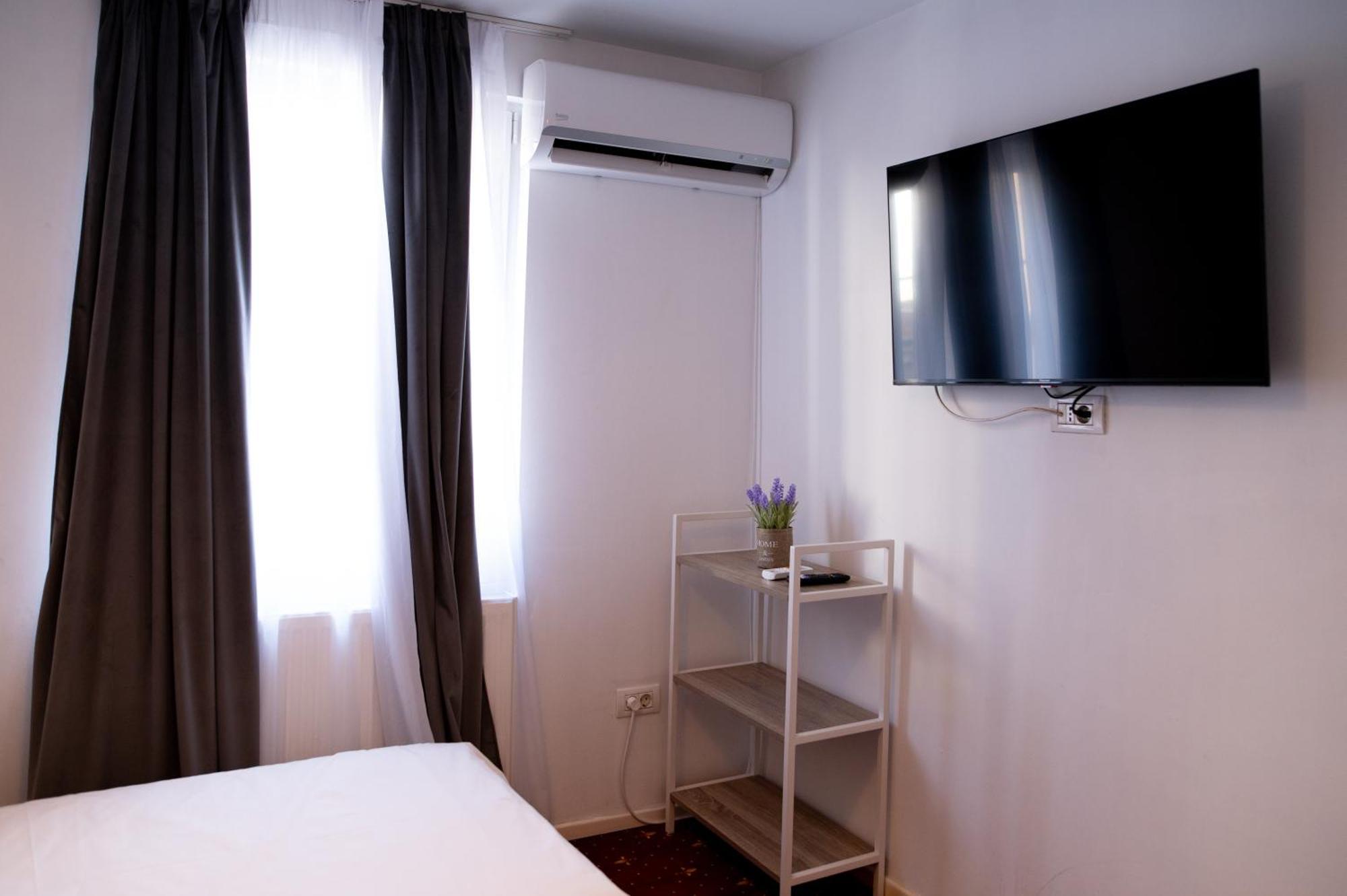 Moise House - Kosher Apartment Bucharest