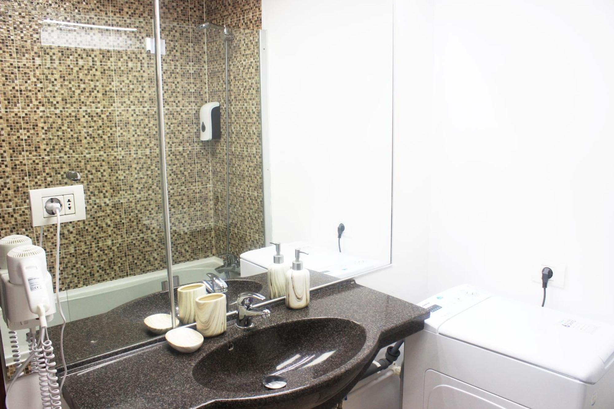 Moise House - Kosher Apartment Bucharest